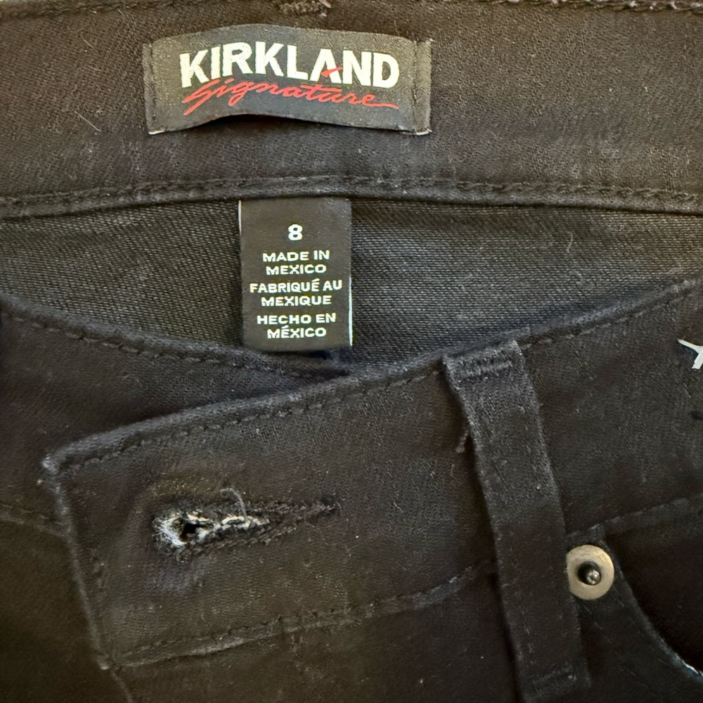 Kirkland Signature Women's Black Skinny Jeans - Picture 4 of 4